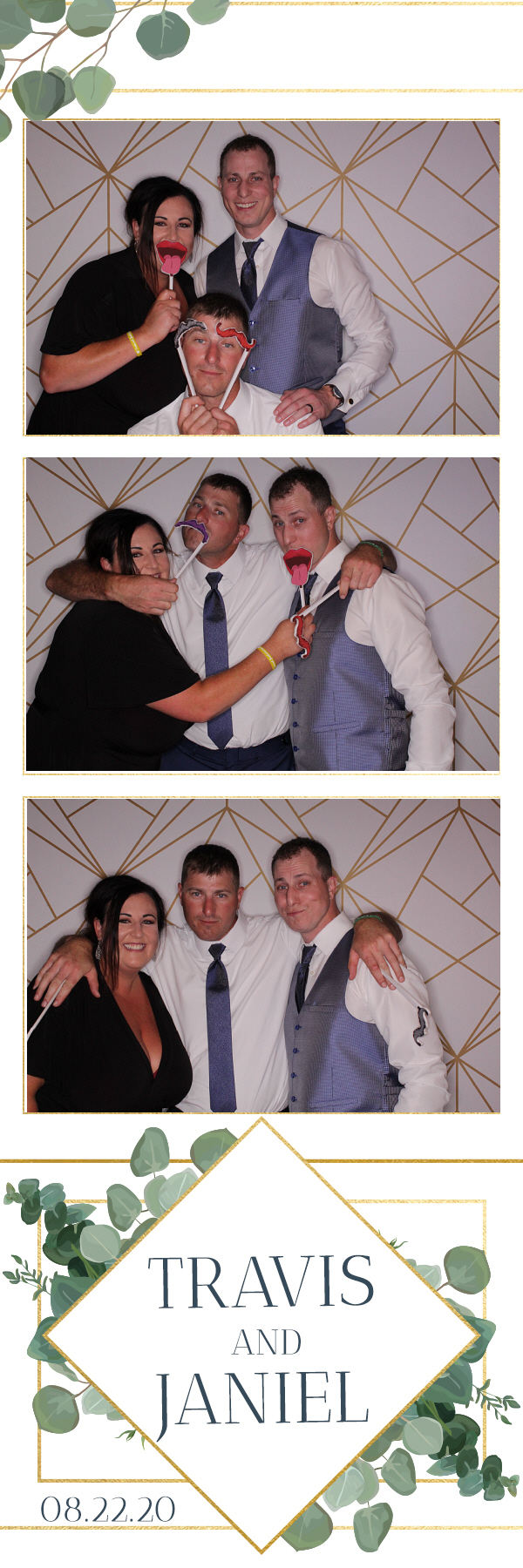 Jacquie & Dennis’ Wedding | View more photos from the event at gallery.photoboothbillings.com/u/PhotoBoothBillings/Jacquie-Dennis’-Wedding-0